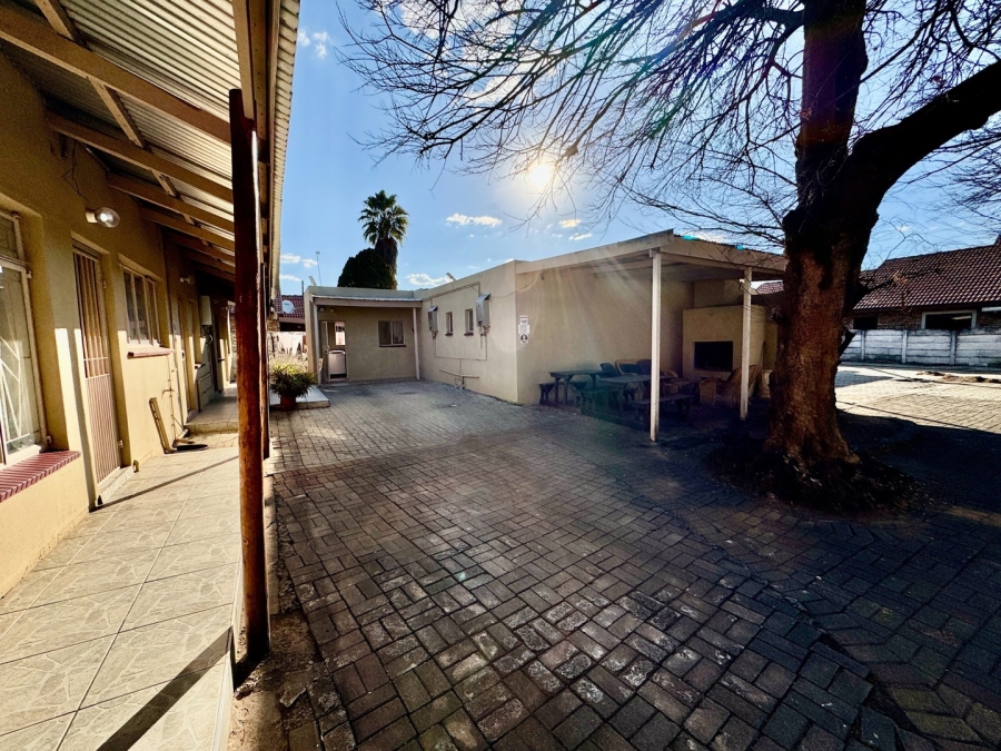 12 Bedroom Property for Sale in Die Bult North West